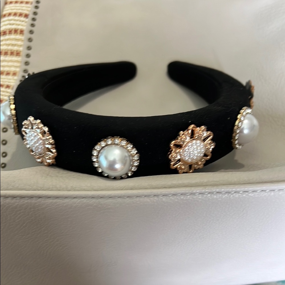 Elegant Black Headband with Pearl and Gold Accents